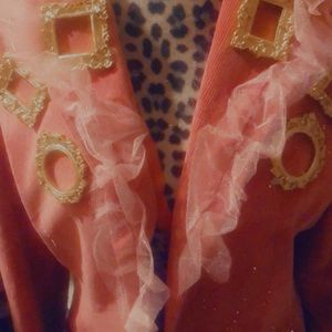 I like Pink ! Pink! Pink 💖 This jacket is so adorable!